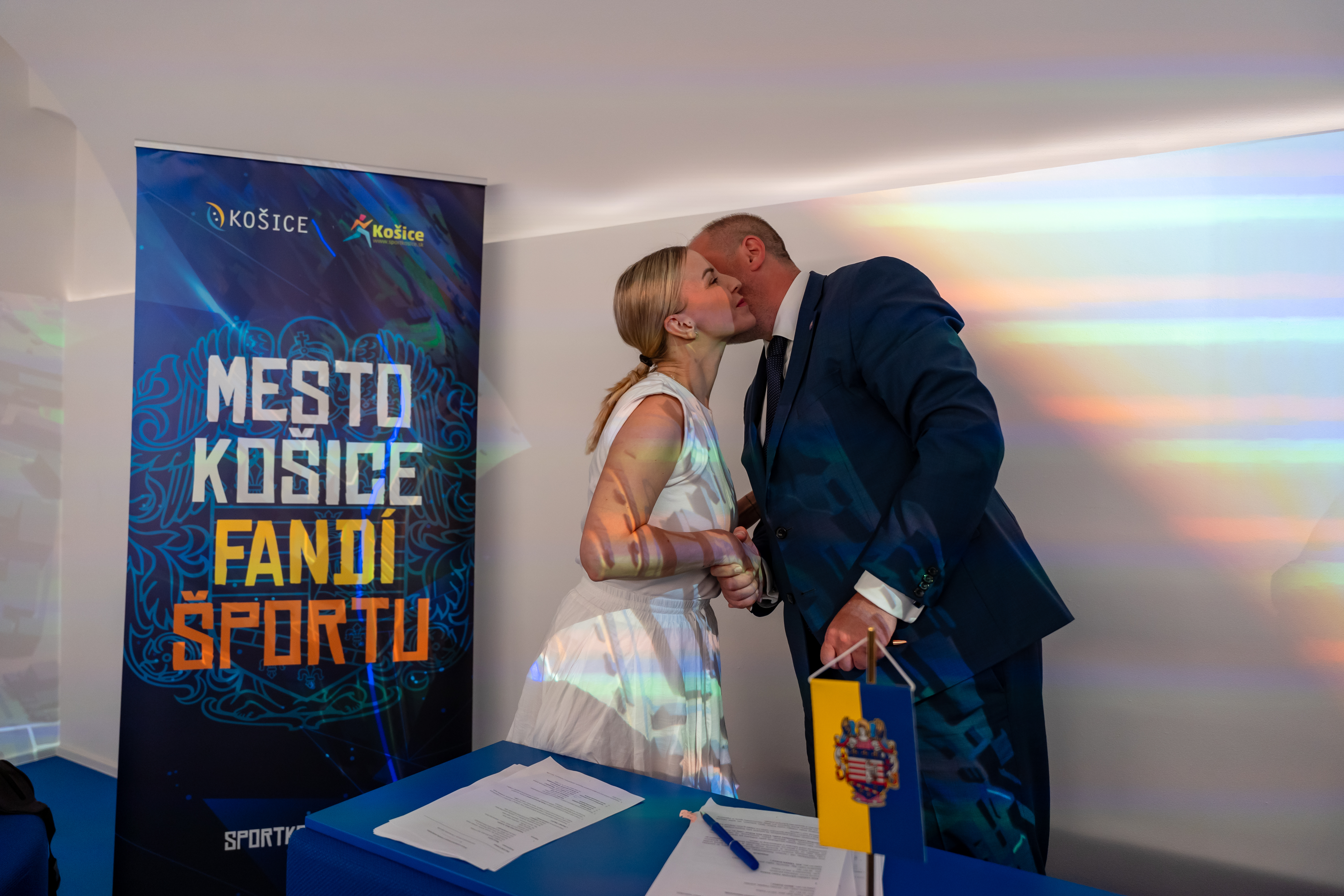 Sportovci , dotacie - podpis zmluv  -9